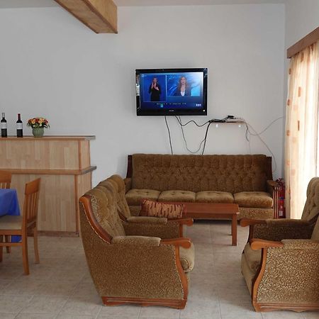 Aeriko Hotel Apartments Agia Marina  Exterior photo