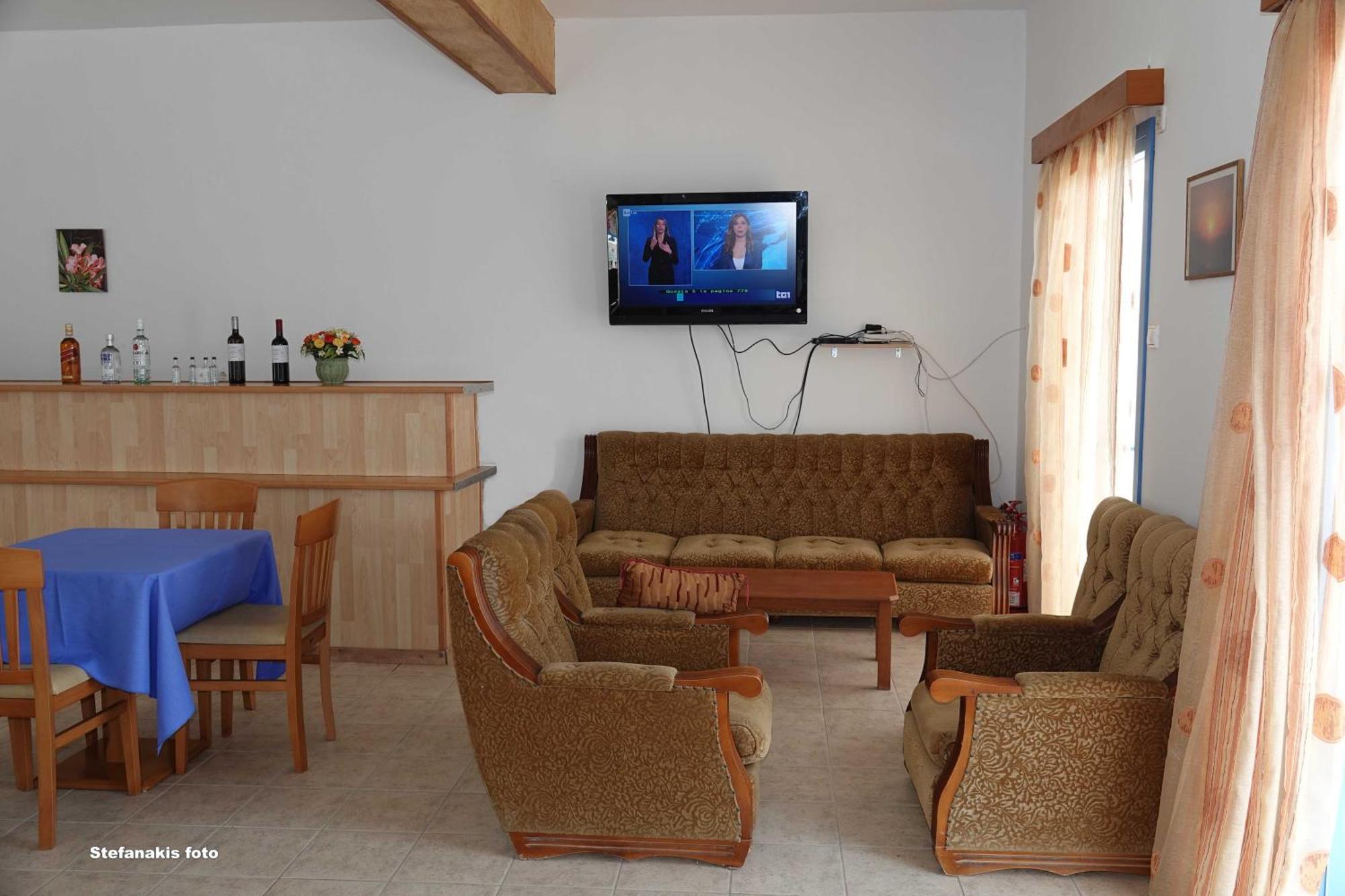 Aeriko Hotel Apartments Agia Marina  Exterior photo